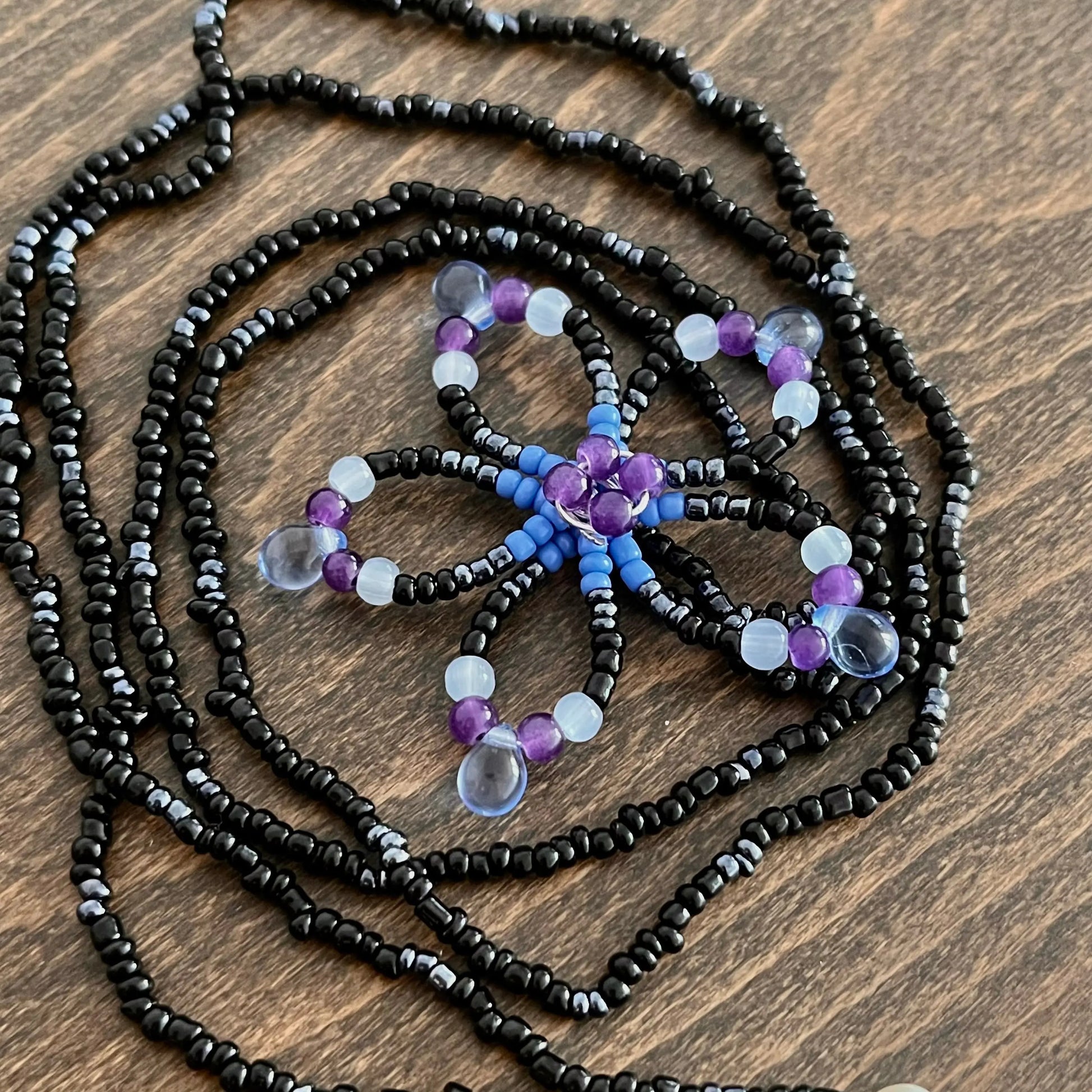 Collier " Obsidian Tide" en perles Searen Atelier