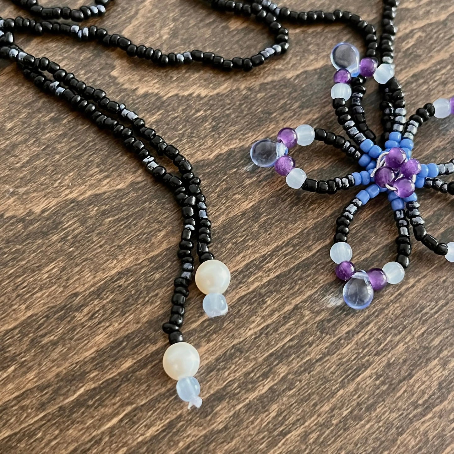 Collier " Obsidian Tide" en perles Searen Atelier